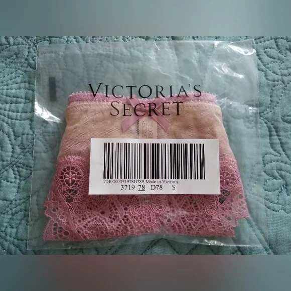 VS Dream Angels Lace Sheer Thong NWOT Size Small - Picture 3 of 5